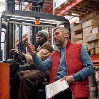 Combining Theory and Practice: How Integrated Forklift Training Enhances Operators' Skills